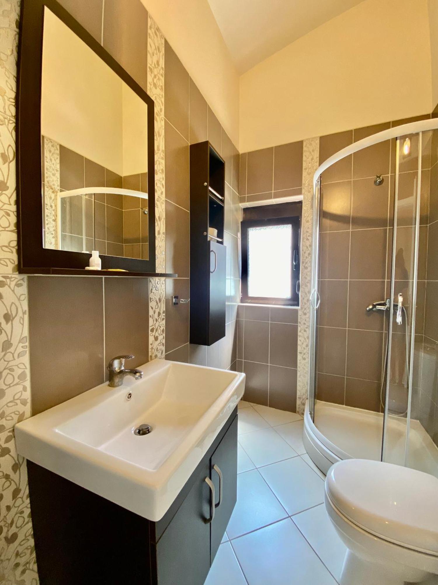 Fimi Apartments Ulcinj Eksteriør billede