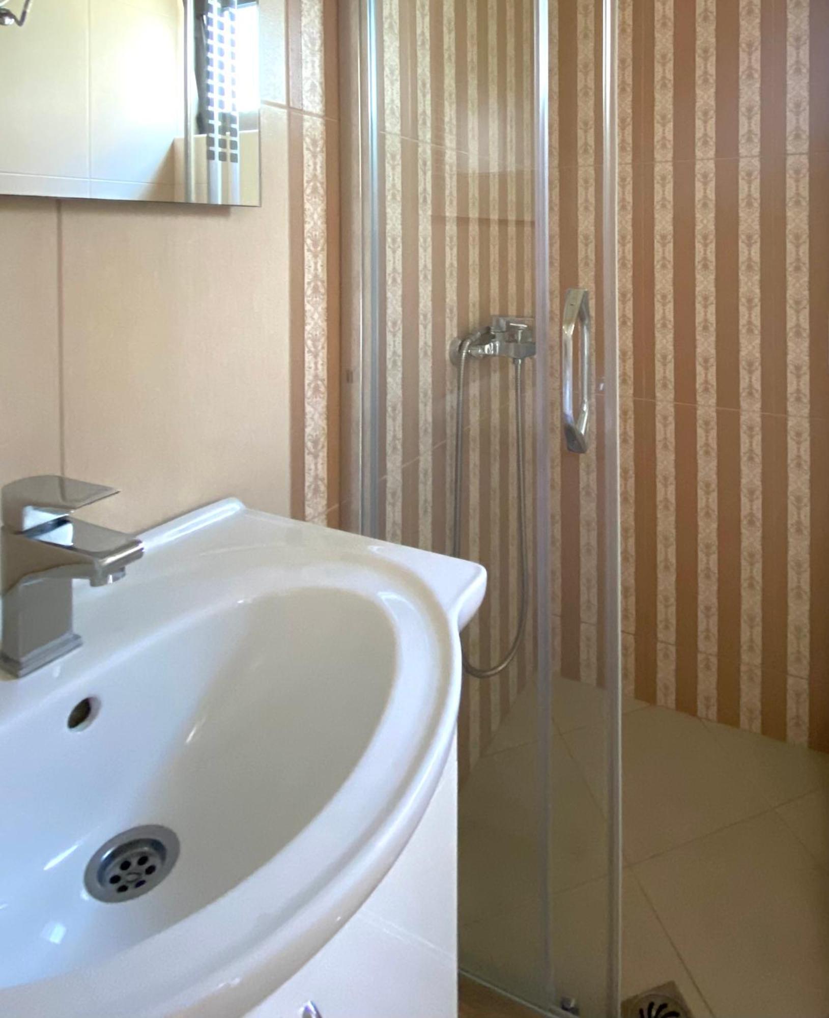 Fimi Apartments Ulcinj Eksteriør billede
