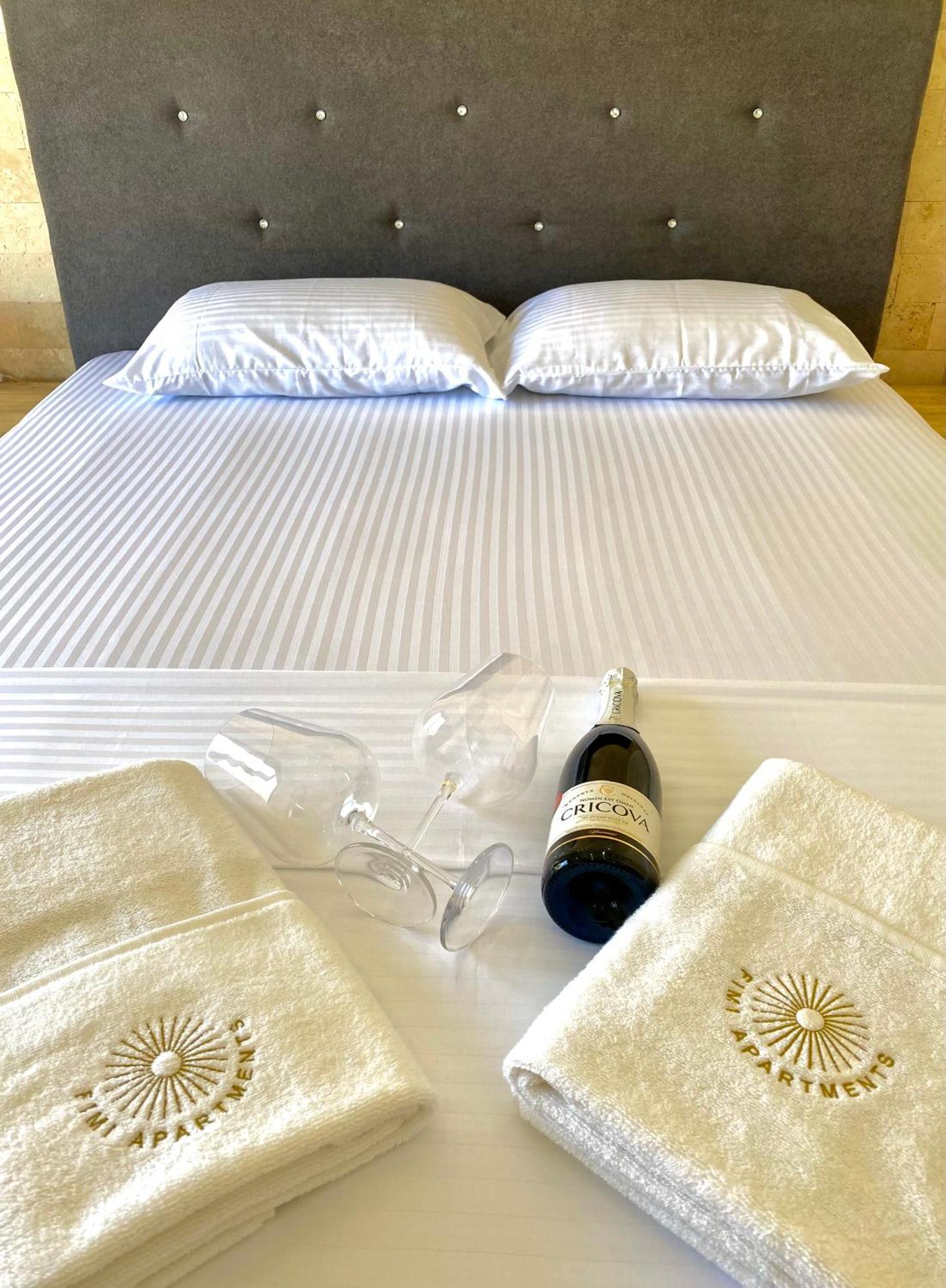 Fimi Apartments Ulcinj Eksteriør billede
