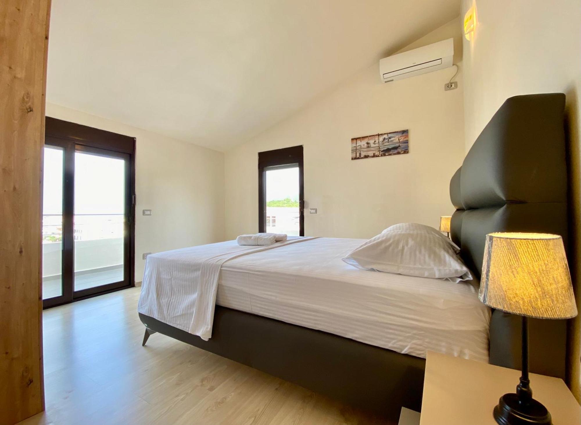 Fimi Apartments Ulcinj Eksteriør billede