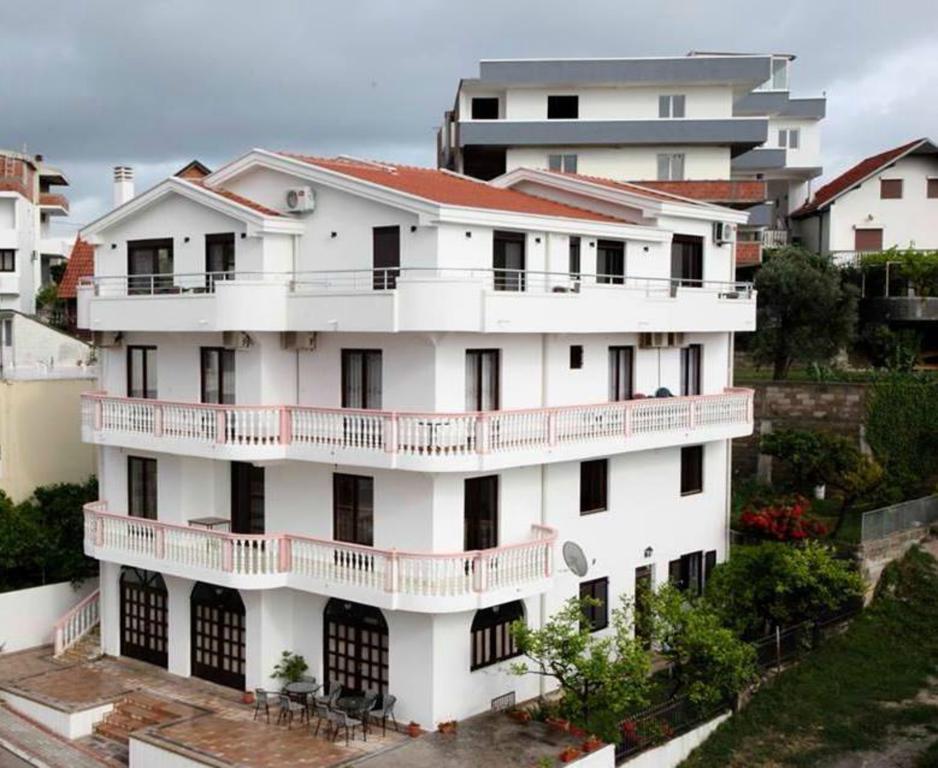 Fimi Apartments Ulcinj Eksteriør billede